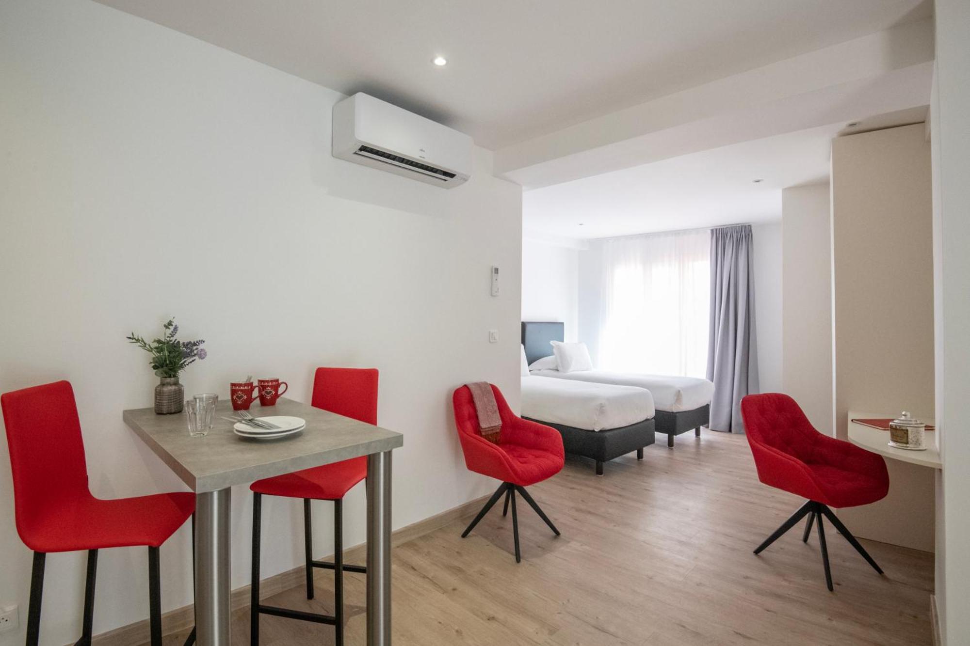 Appartements French Riviera Confidential Centre Ville Juan Les Pins Proche Des Plages Habitación foto