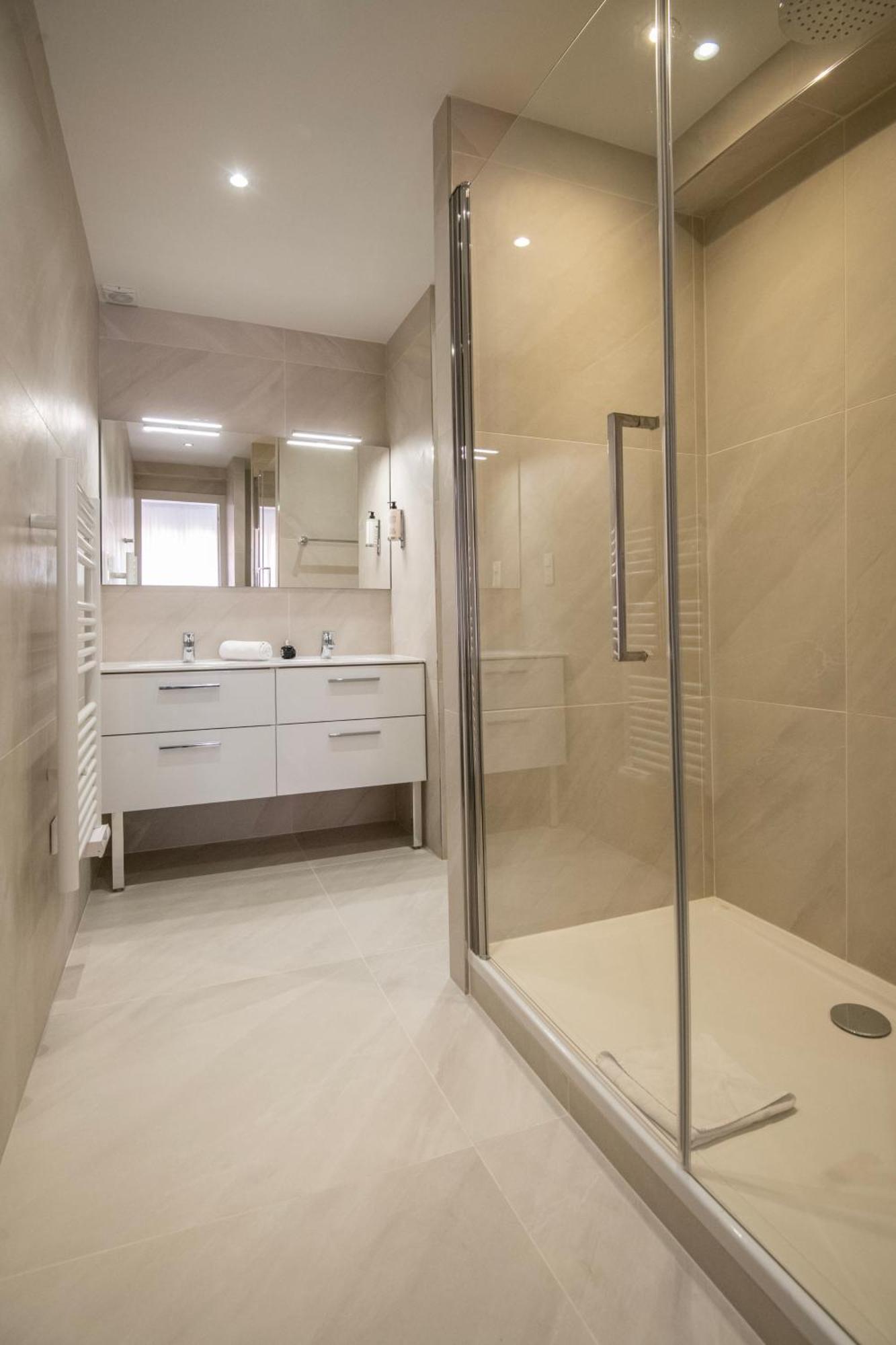 Appartements French Riviera Confidential Centre Ville Juan Les Pins Proche Des Plages Habitación foto